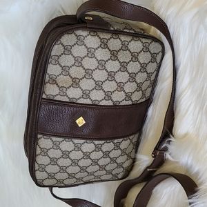 💯 Authentic Gucci Crossbody Bag 🍀